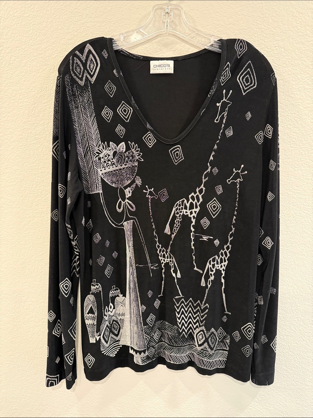 Chico's Black Long-Sleeve V-Neck Top with White Graphic Giraffe Print
